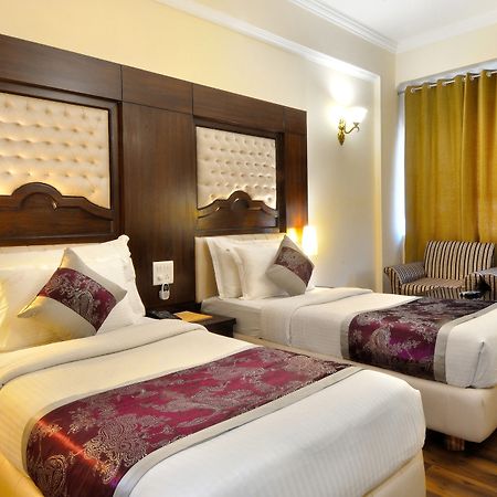 Hotel Solitaire Chandigarh - 10 Mins From Railway Station Kültér fotó