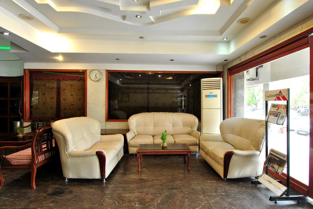 Hotel Solitaire Chandigarh - 10 Mins From Railway Station Kültér fotó