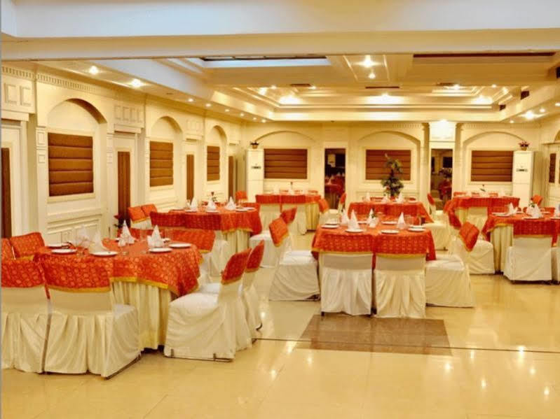Hotel Solitaire Chandigarh - 10 Mins From Railway Station Kültér fotó