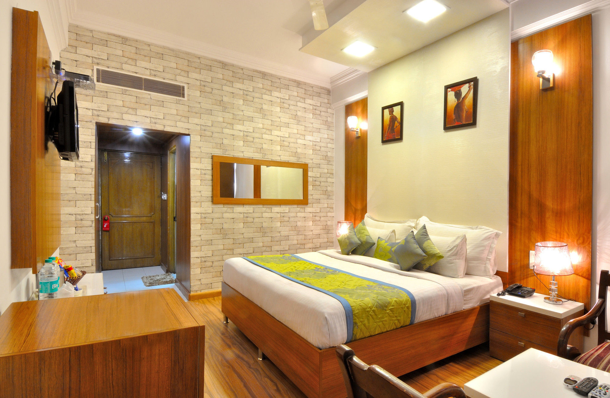 Hotel Solitaire Chandigarh - 10 Mins From Railway Station Kültér fotó