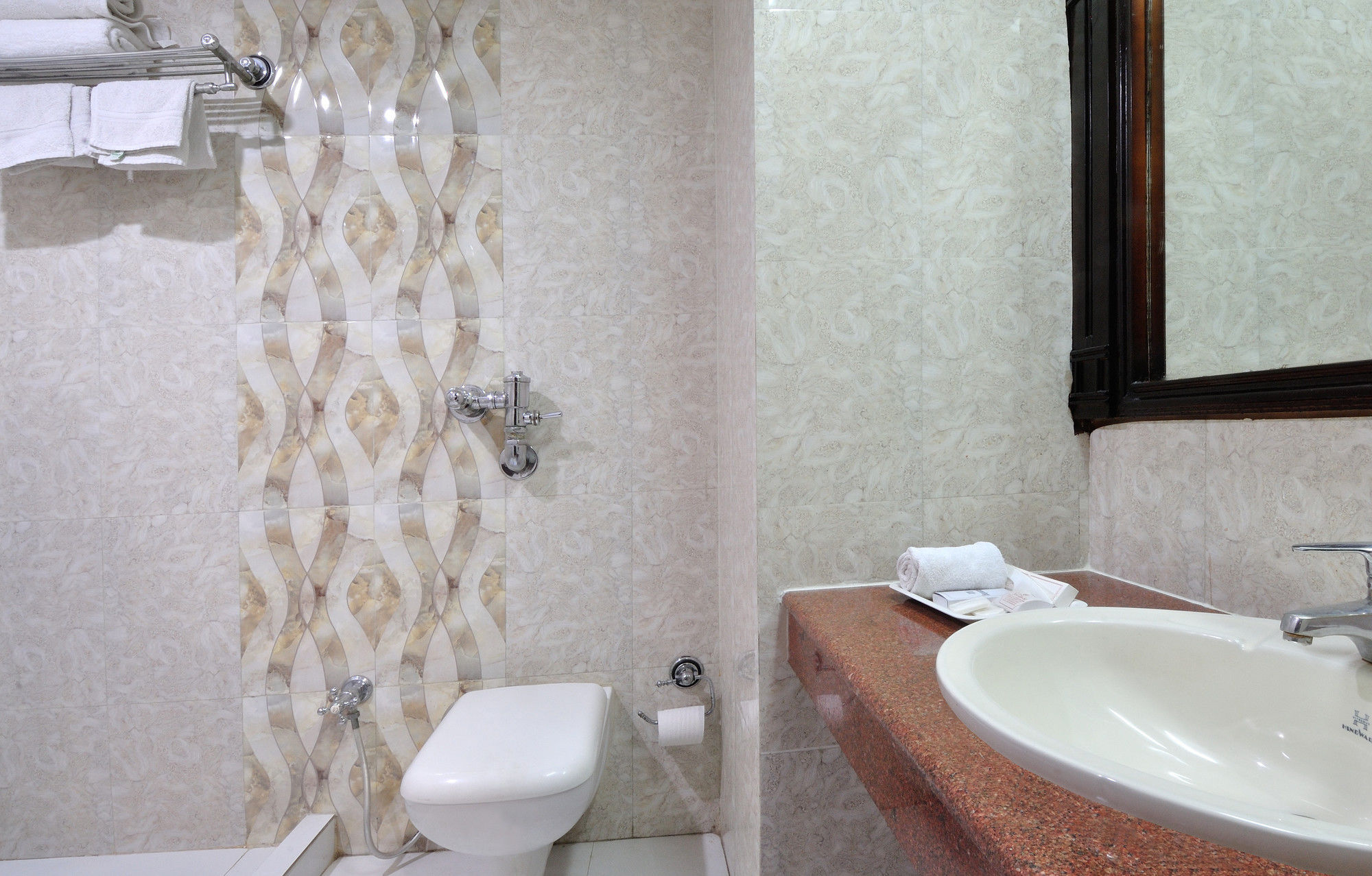 Hotel Solitaire Chandigarh - 10 Mins From Railway Station Kültér fotó